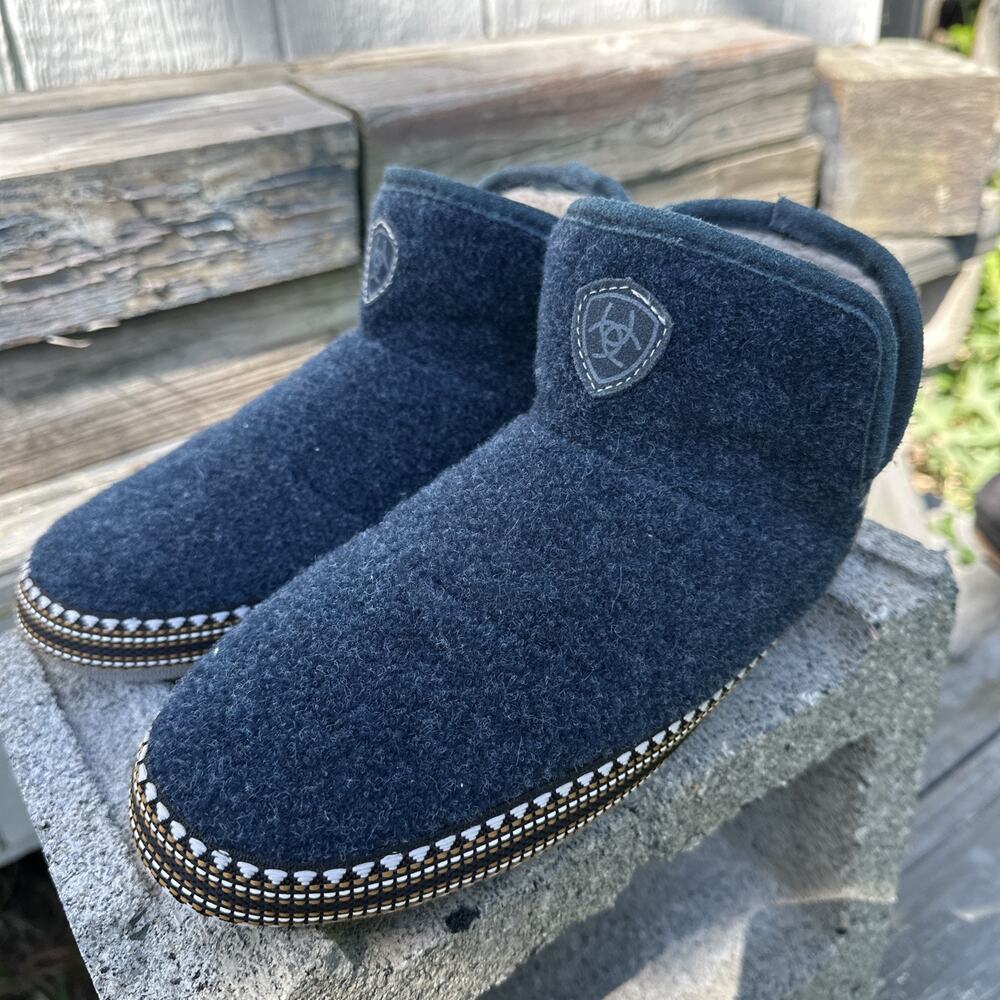 Ariat Ladies Ankle Bootie Slipper - Blue Size 7. 5 - 8 New In Box Model Sherp